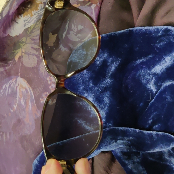 Givenchy 🤍 authentic!! Dark Havana round style sunglasses - Picture 7 of 10